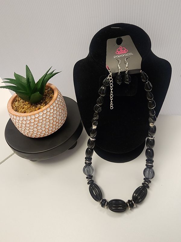 Black Beaded Neclace &amp; Earring Set (NWT)
