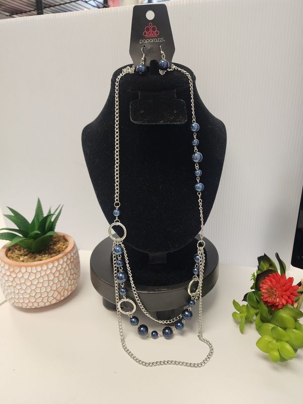 Paparazzi: Party Dress Princess Necklace Set (NWT)