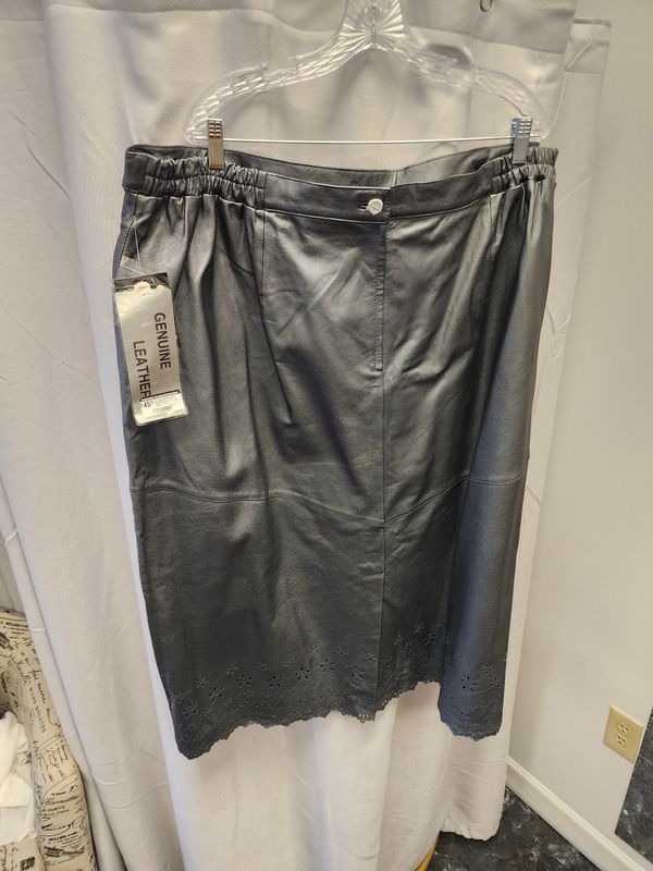 Via Accenti Plus Size Charcoal Gray Genuine Leather Skirt (4x-5x) nwt