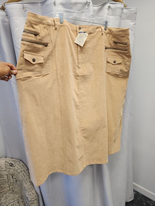 Denim 24/7 Light Brown Corduroy Skirt (34W) NWT