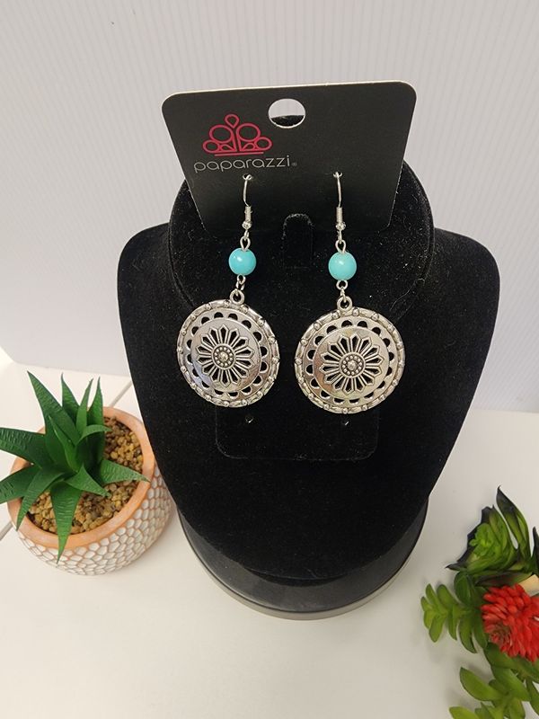 Paparazzi: Turquoise Bead Silver Earrings