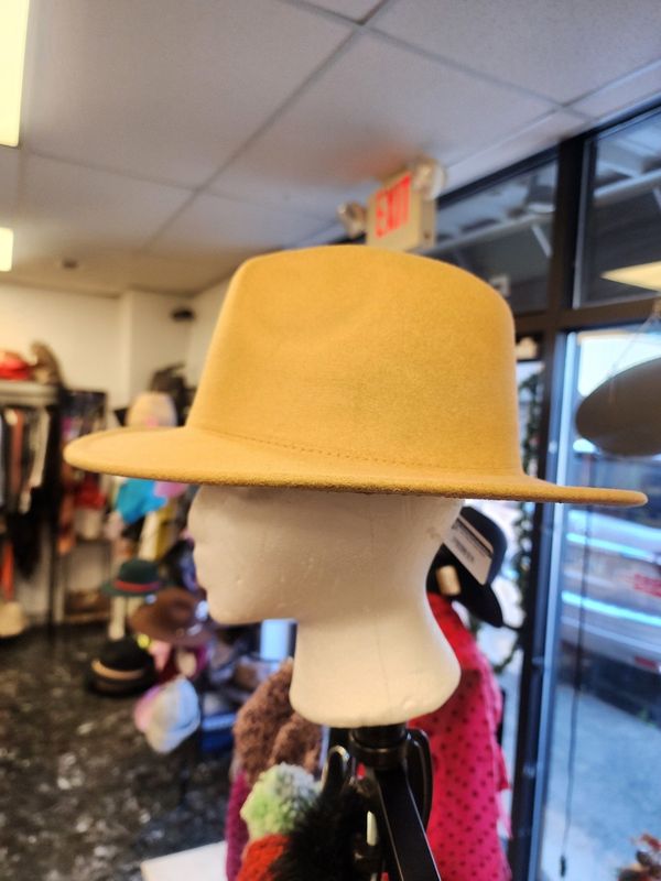 Tan Fedora (Like New)