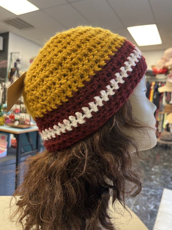 Crochet Gold/Garnet/White Beanie (OS)
