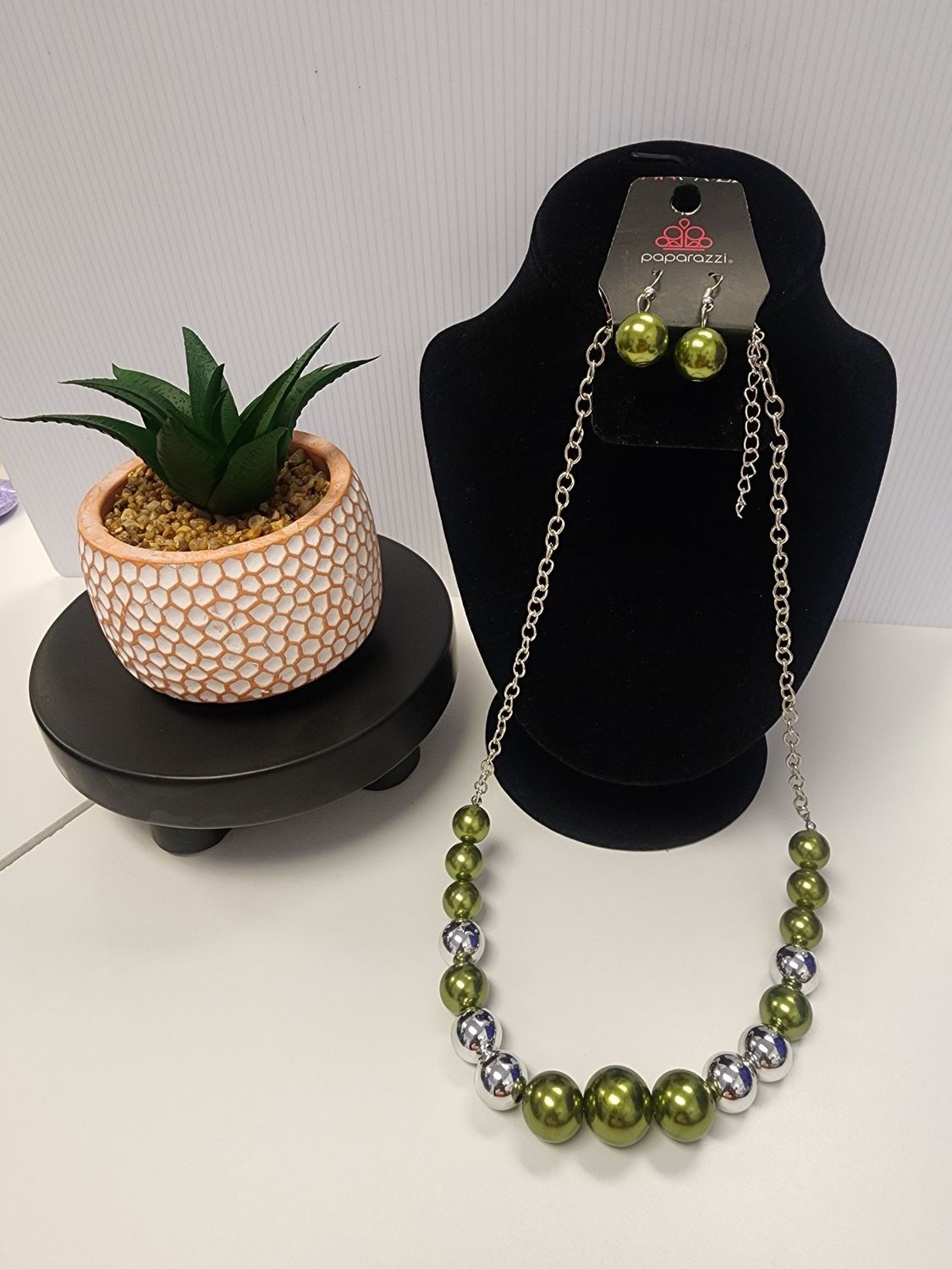 Take Note- Green &amp; Silver Neclace and Earring Set (NWT)