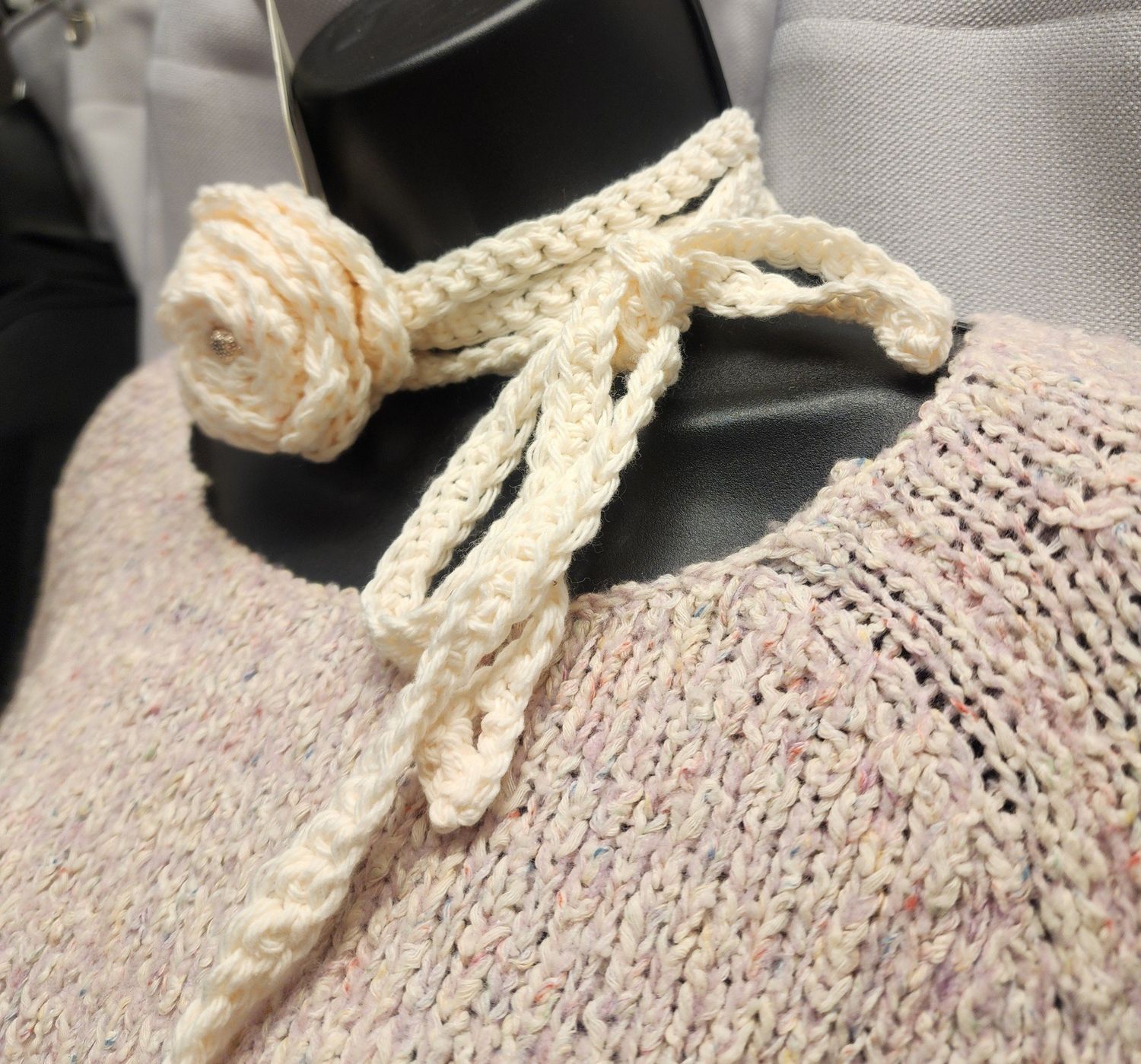 Crochet Off-white Cotton Choker Necklace with Rose