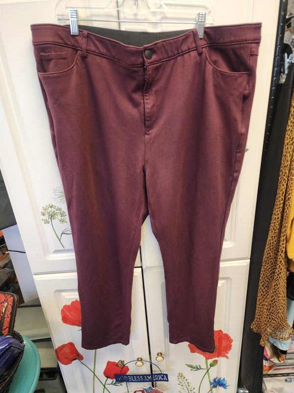 Ava &amp; Viv Burgundy Ankle Pants Women&#39;s Plus Size (22) (Pre-owned)