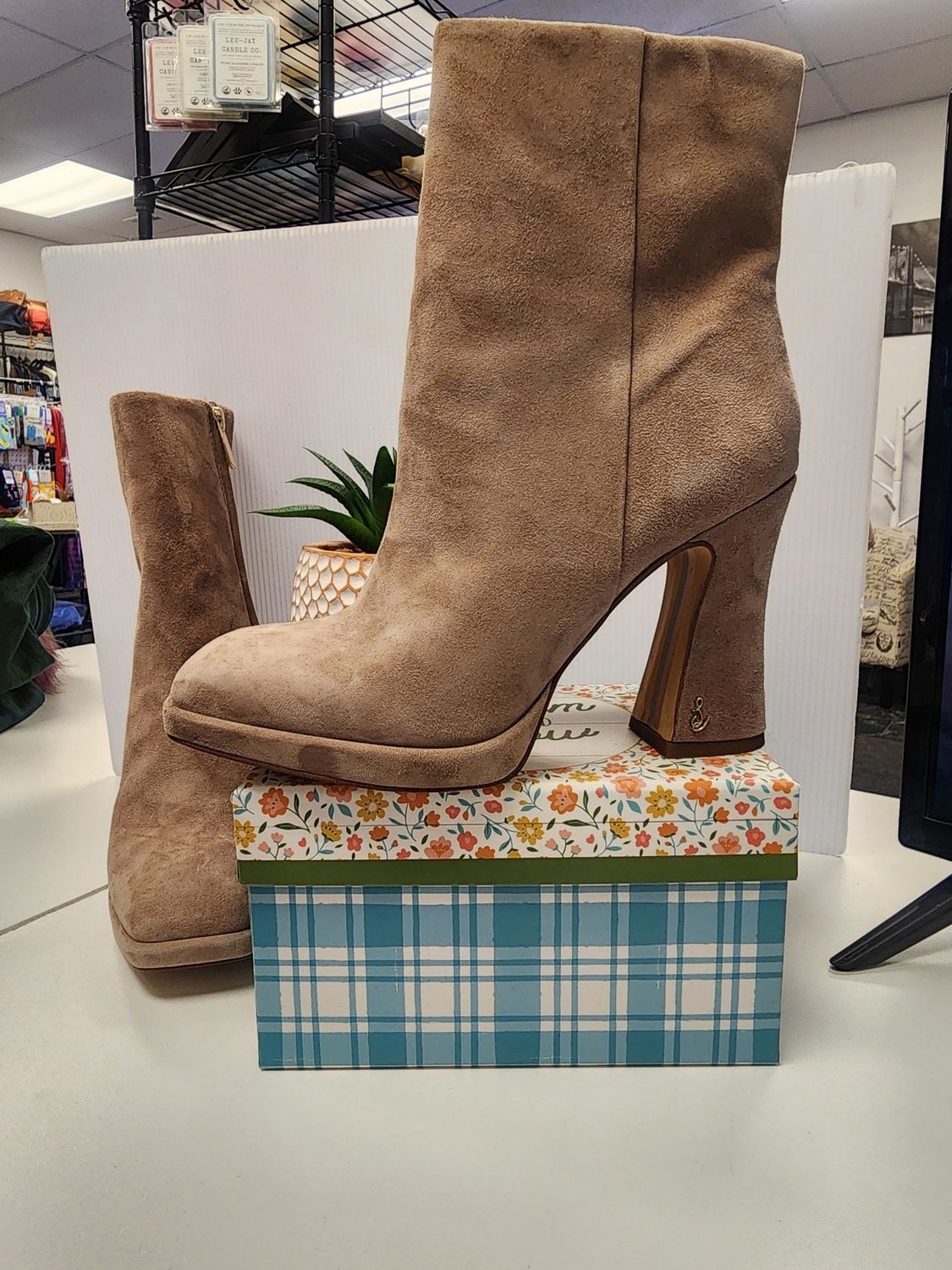 Sam Edelman Suede Ankle Bootie (Pre-owned) 8M