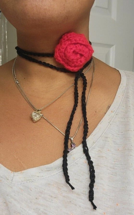Crochet Blk/Red Cotton/Acrylic Choker w/ Rose
