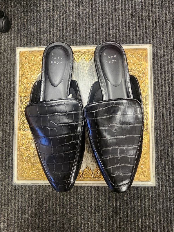 A New Day Croco Mule Flats (7.5) Used