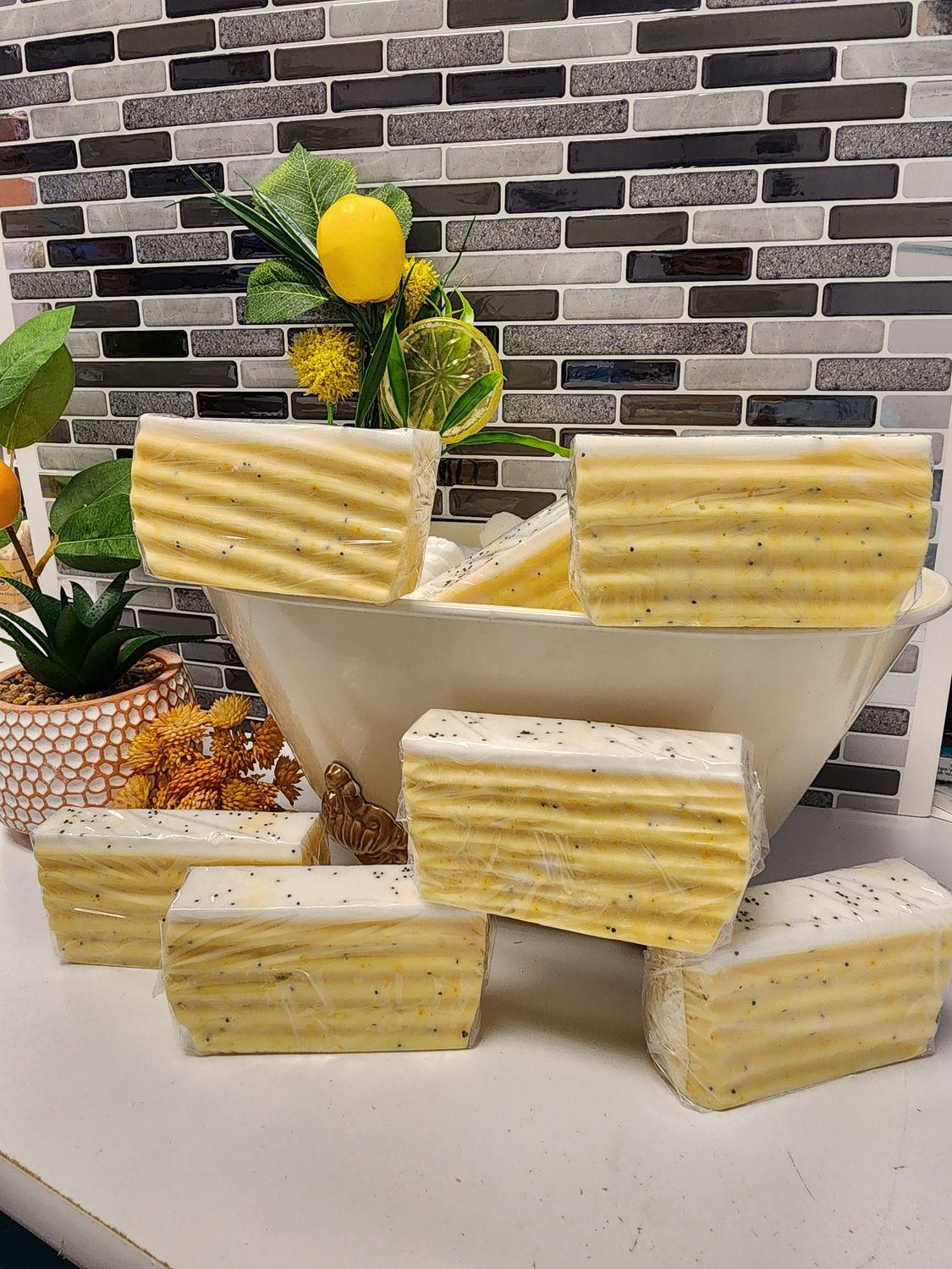 DTB Handmade Turmeric Lemon Poppyseed Soap (4.5oz)