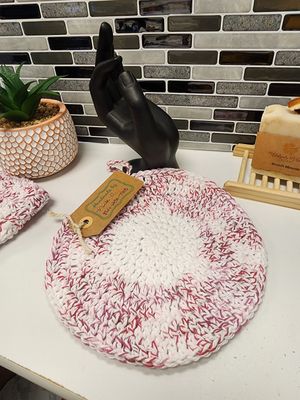 Crochet Cotton White and Shred Crimson Potholder