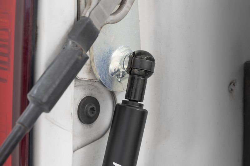 Tailgate Assist | Ram 1500/2500/3500 2WD/4WD (2010-2024 & Classic)