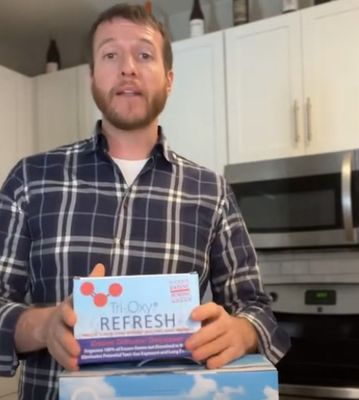 BiohackerTodd Demonstrates the Operation of Tri-Oxy Refresh Degasser