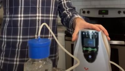 @BiohackerTodd Demonstrates the Operation of Tri-Oxy Refresh Degasser