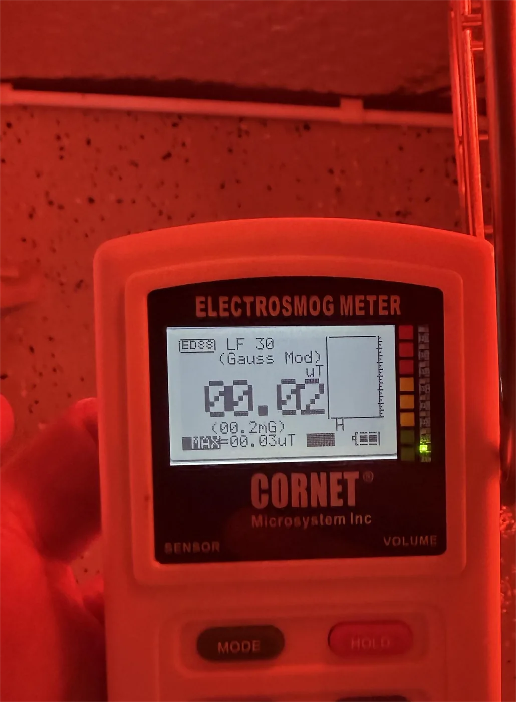 Low-frequency magnetic reading of 0.2 milligauss with the sauna on, second setting