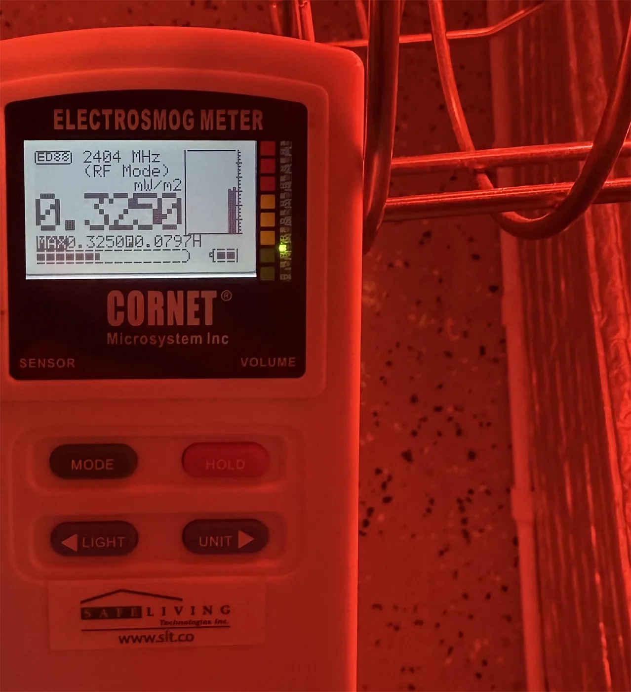 Cornet ElectroSmog RF meter, sauna on, showing an ambient wireless frequency of 3250 MHz