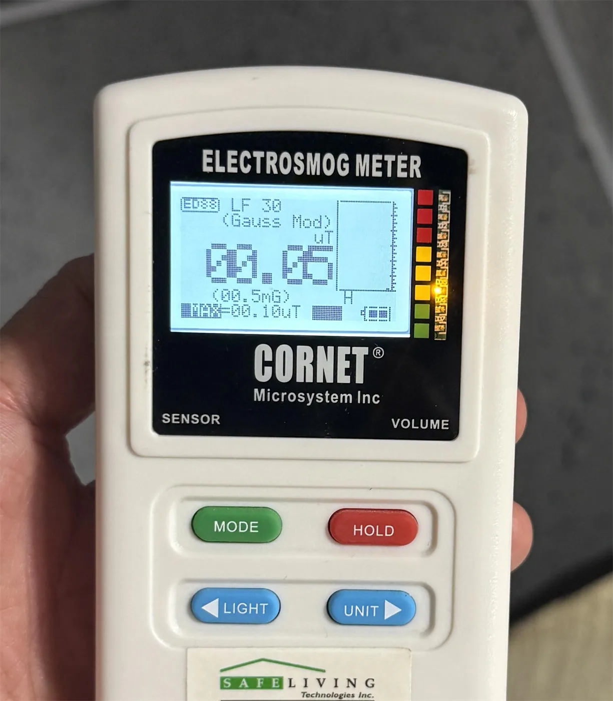 Low-frequency magnetic reading of 0.5 milligauss with the sauna off, second setting