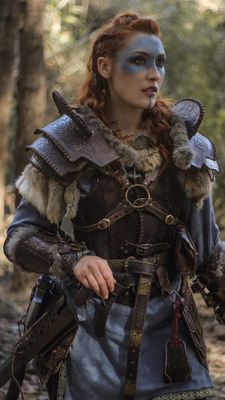 Viking fantasy style leather shoulder pad for larp and cosplay. Barbarian model