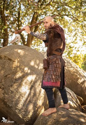 Varagian scale tassets