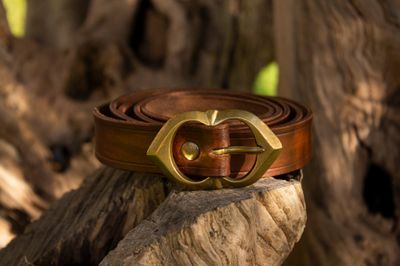 Medieval leather belt, basic accesory for Larp, cosplay or reenactment.