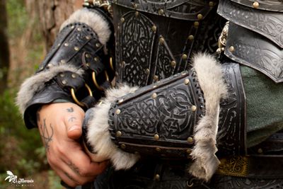 Viking leather bracers, Baldur model
