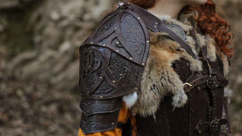 Leather shoulderpad viking style, Baldur model