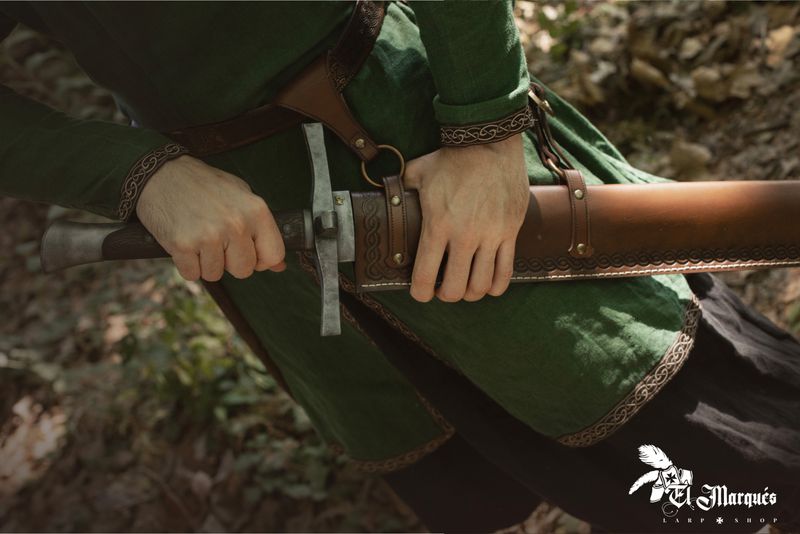 Leather scabbard for the longmesser. basic model