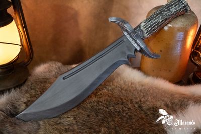 Bowie knife dagger for LARP, with bone handler
