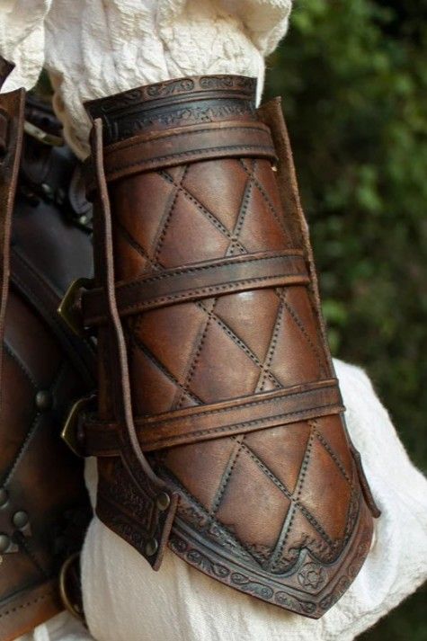 Leather medieval bracers for larp or cosplay. Handmade fantasy bracer, Witcher model