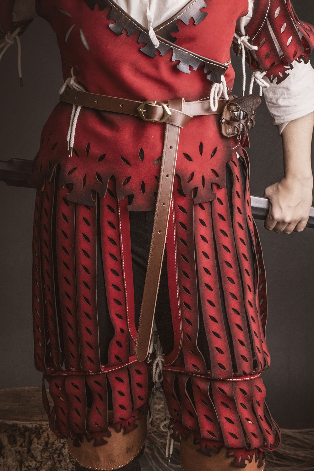 Medieval leather belt, basic accesory for Larp, cosplay or reenactment.