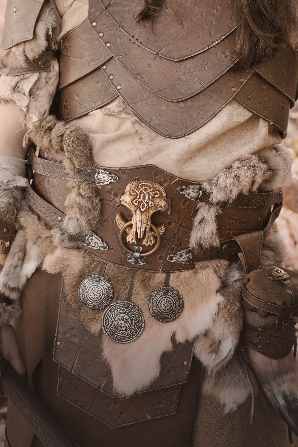 Berserkr belt. LARP leather wide belt berserker or barbarian. Fantasy war belt with skull.