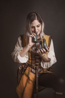 "Alchemist" Throwing Potion