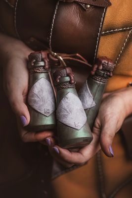 "Alchemist" throwing potion