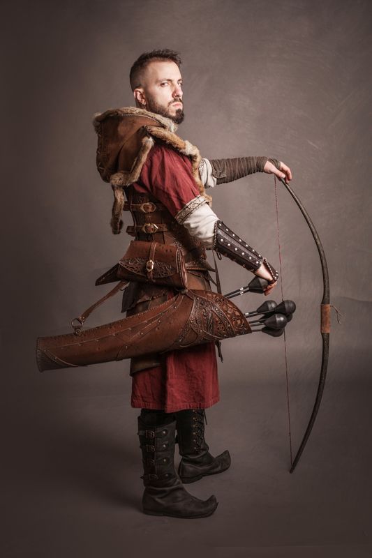 Leather arrow quiver with bag