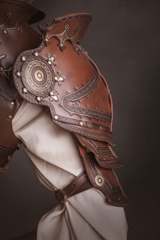 Leather shoulder armor renaissance style, Alastor model