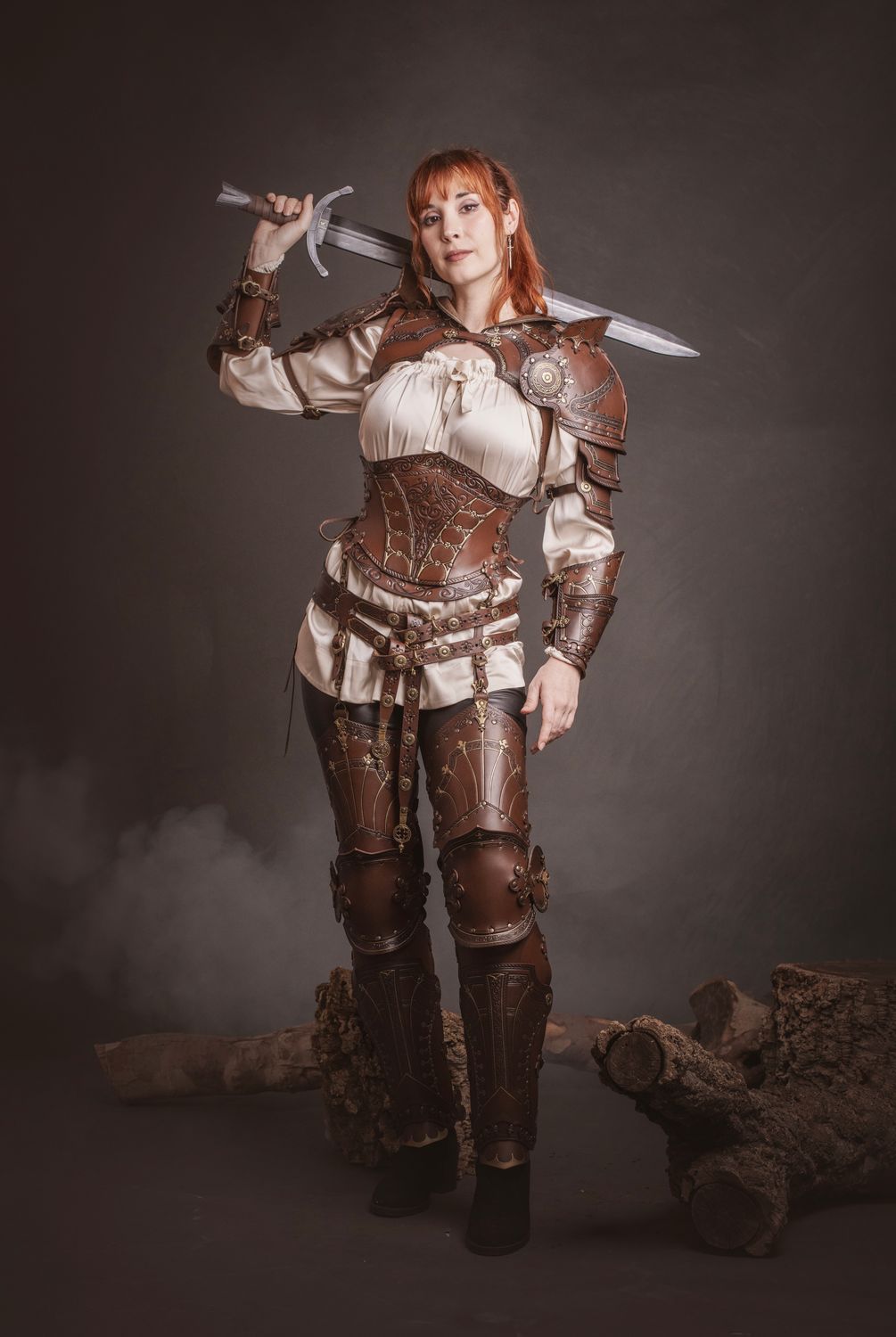 Alstor Leather Full Leg Armor. Articulated Knight Greaves.