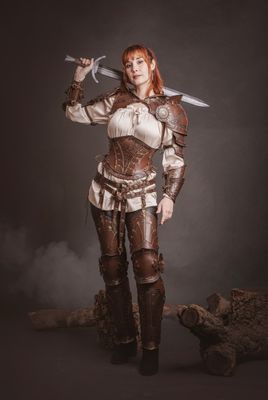 Alstor Leather Full Leg Armor. Articulated Knight Greaves.