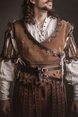 "Landsknecht" Leather Slashed Sleeves