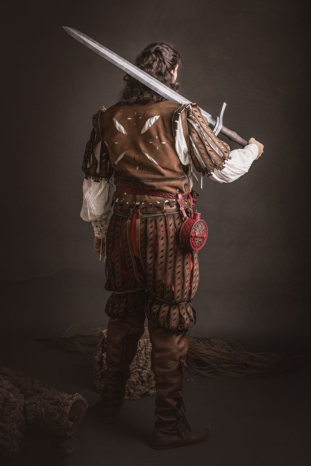 Greatsword. Zweihander. Longsword