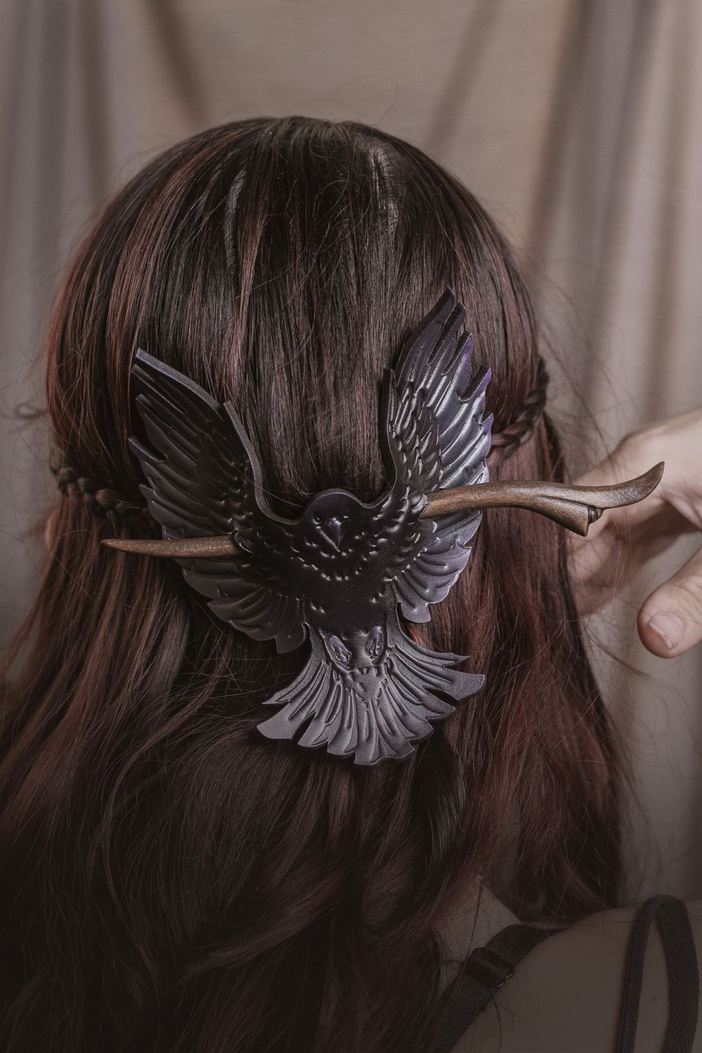 Raven hair pin