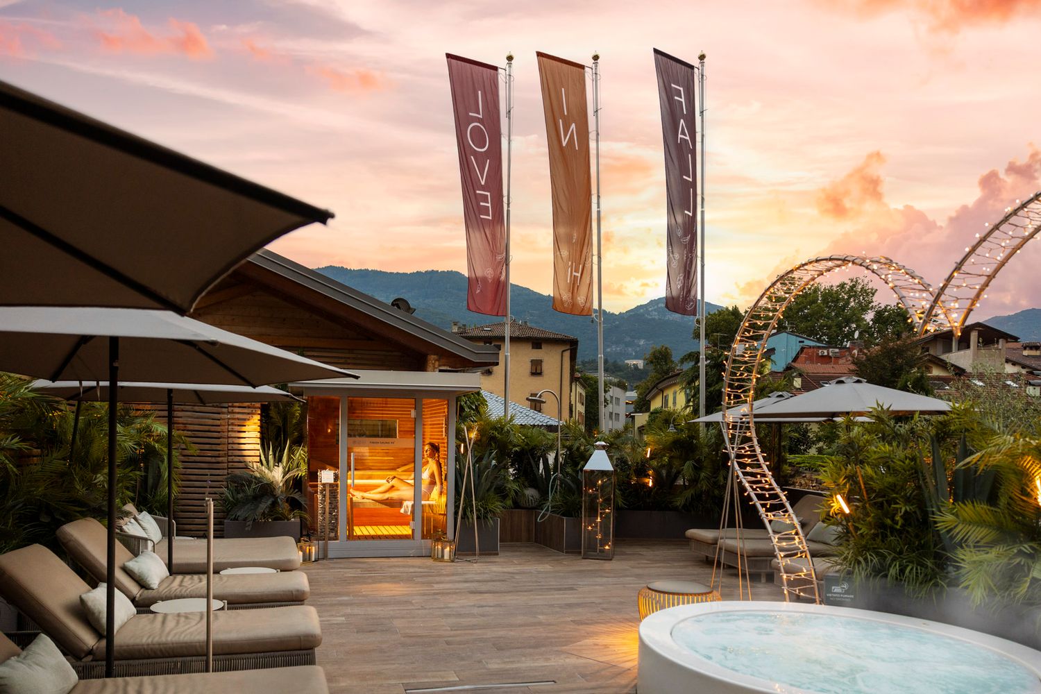 GIORNALIERO H 9 - 22 | Dom, Festivi e Prefestivi