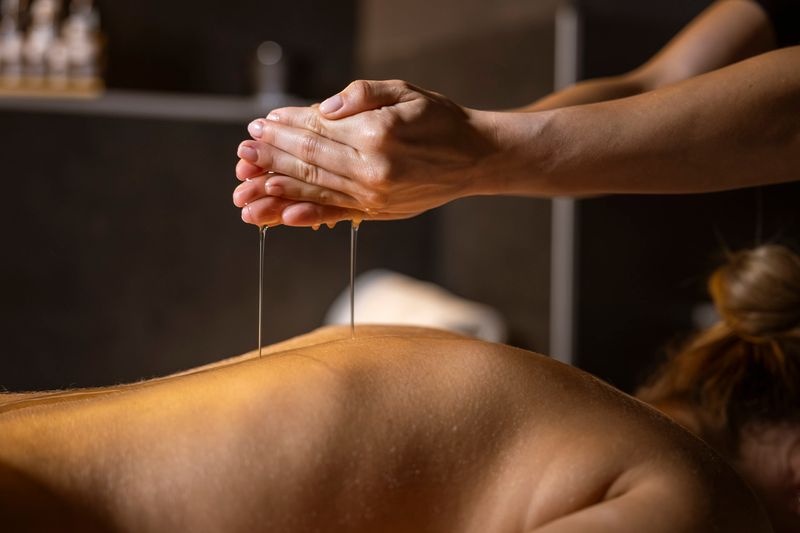 SPA + MASSAGE '50 | Dom, Festivi e Prefestivi