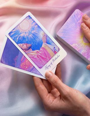 Claro Tarot Deck