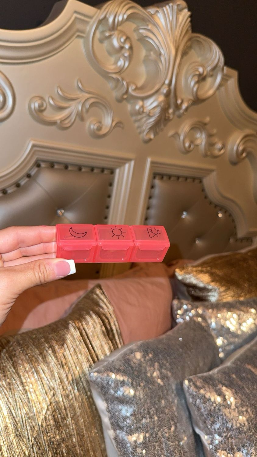 Pink day travel pill box 🩷✨
