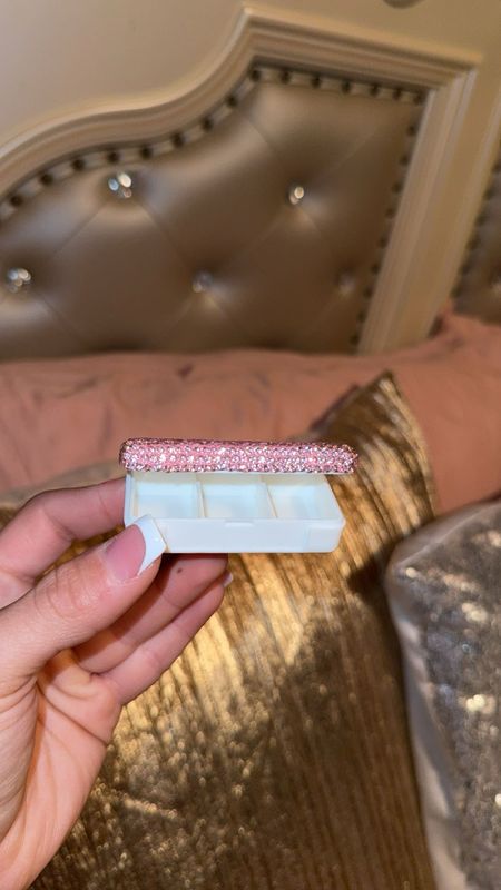 PINK TRAVEL PILL MINI BOX 🩷✨