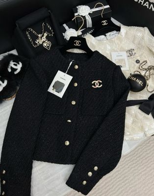 WOMENS APPAREL 