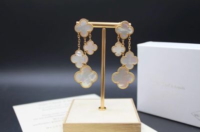 VAN CLEAF 3 LEAF EARRINGS 