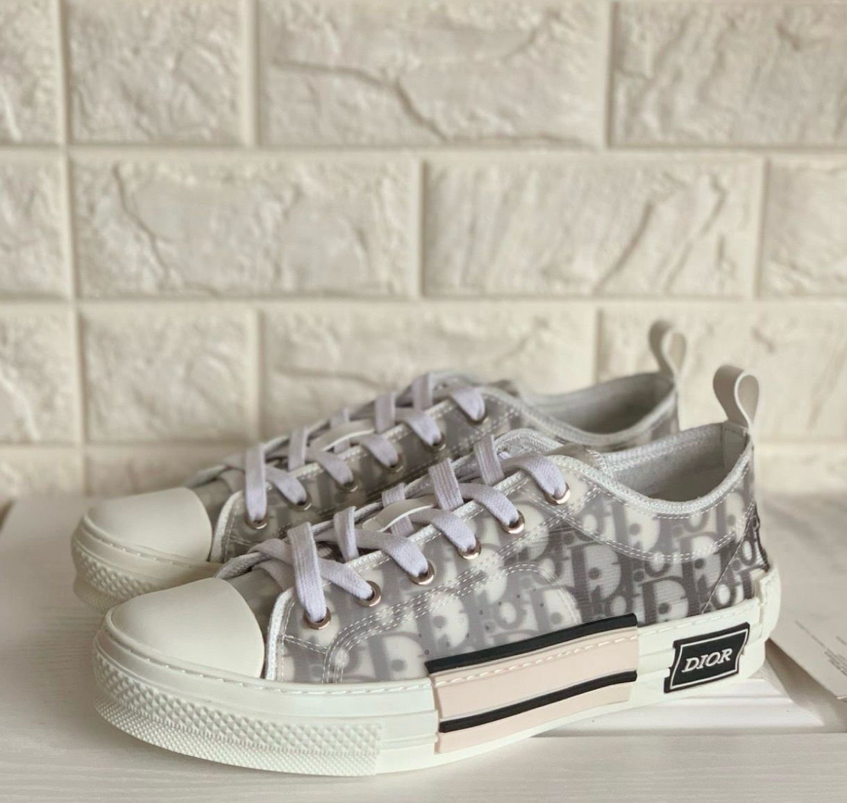 UNISEX CHRISTIAN DIOR SNEAKERS 