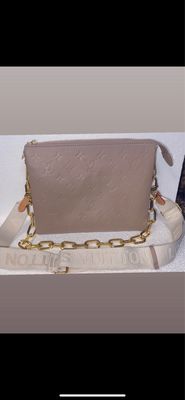 PRE LOVED ( LIKE NEW ) LV CROSSBODY/ shoulderbag 