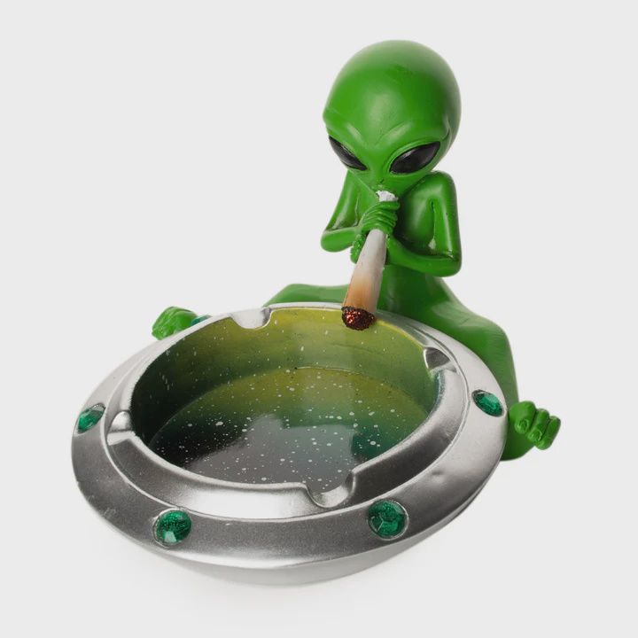 Astral Alien Ashtray, Size: 4"
